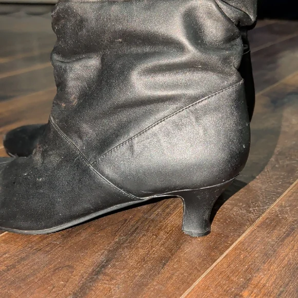 Array Slouch Ankle Boots - Picture 7 of 7